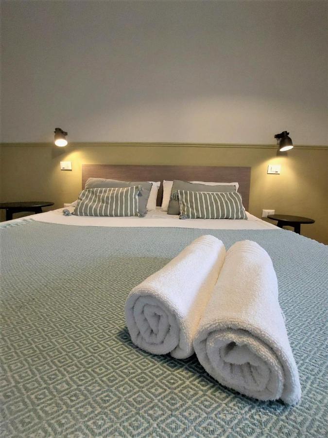 פלרמו Leone Suite B&B & Restaurant מראה חיצוני תמונה