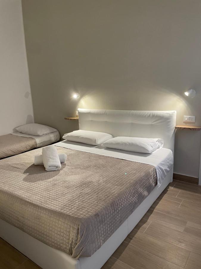 פלרמו Leone Suite B&B & Restaurant מראה חיצוני תמונה